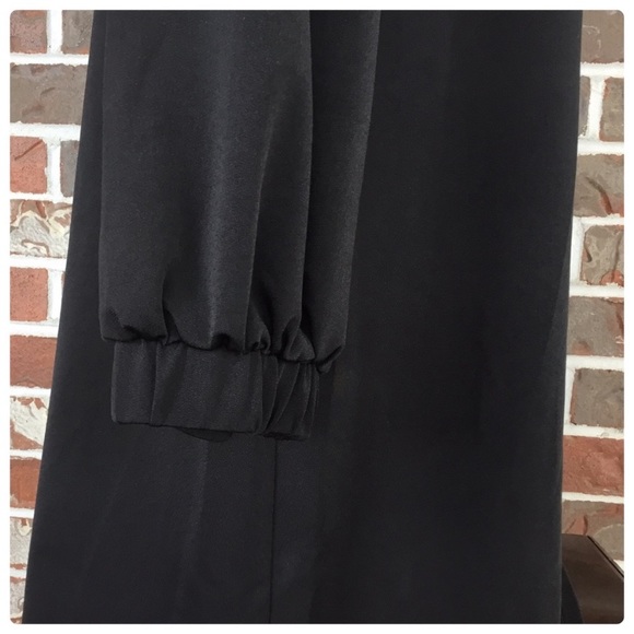 Long Sleeve Black Shift Dress - Picture 4 of 4